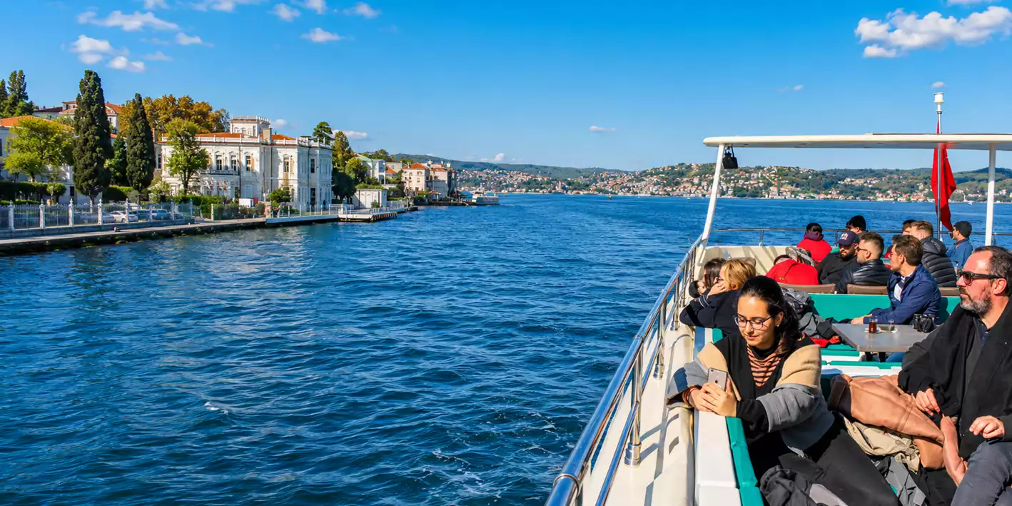 Full Day Bosphorus and Black Sea Cruise - Bopshorus Yalis