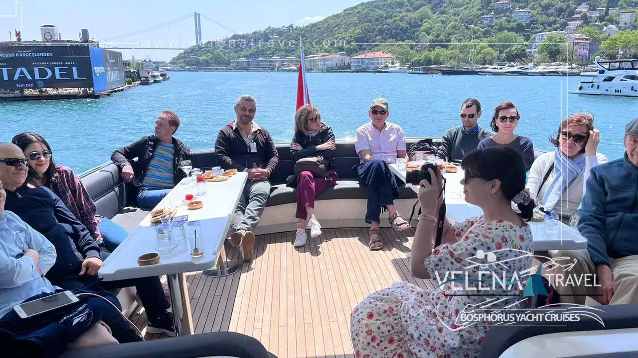 How to Combine Lunch and Bosphorus Sightseeing in Istanbul - Bosphorus Bridge