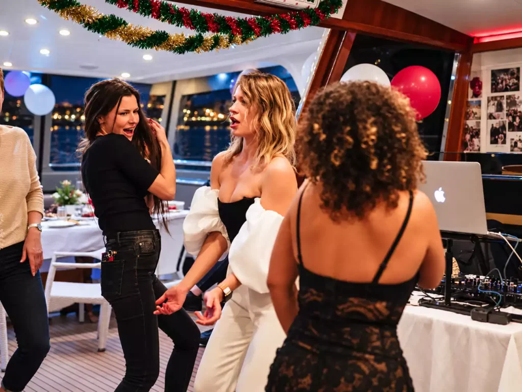 How to Plan a Yacht Party in Istanbul: Unforgettable Istanbul Yacht Party: Luxury Private Events on the Bosphorus